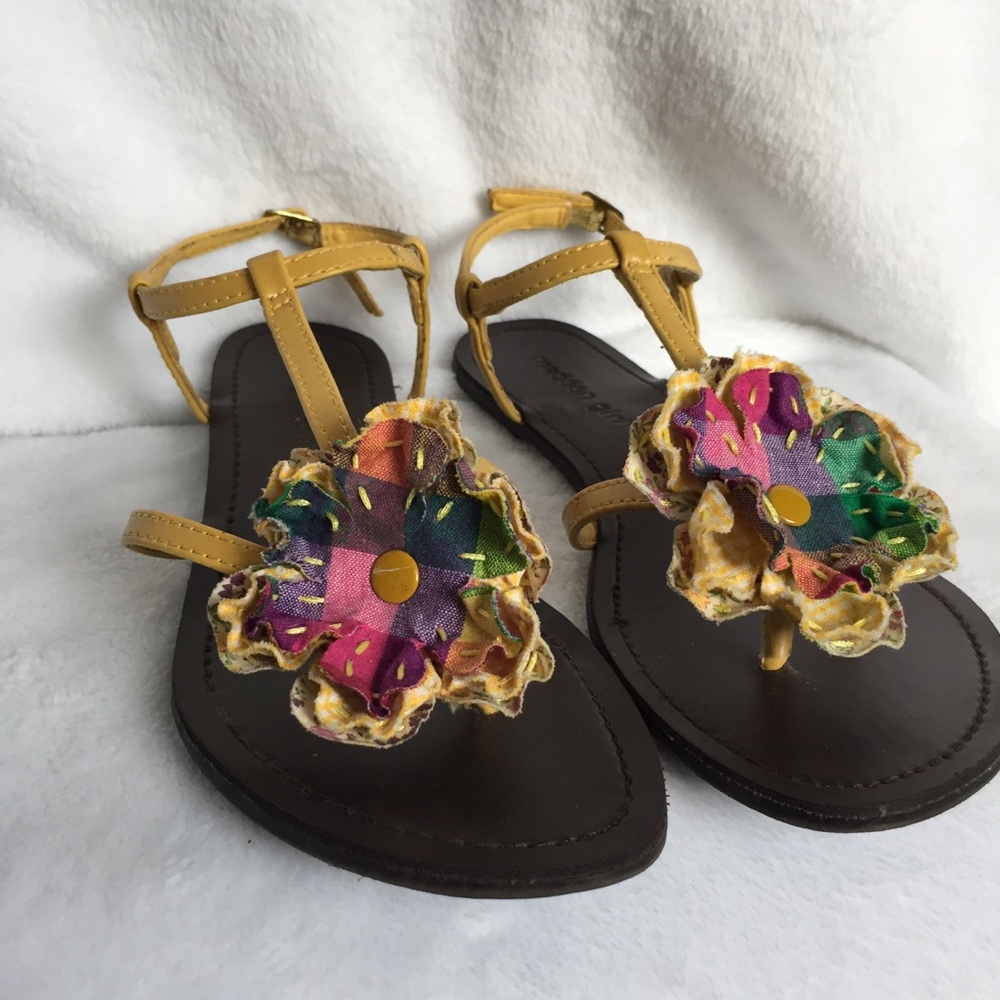 Madden Girl Aloha Sandal